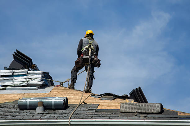 Professional Metal Roofing technician working in Bunker Hill, IL